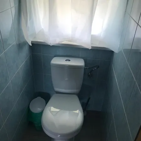 Tanie Pokoje Kajetany Exterior foto
