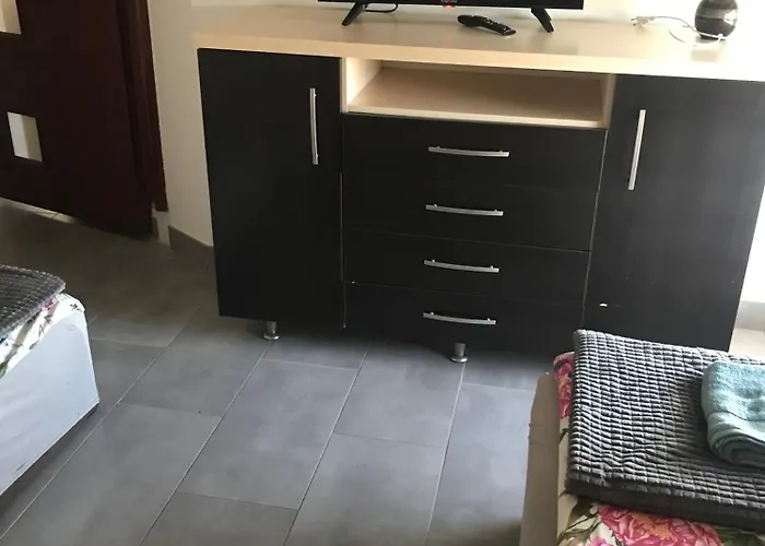 Tanie Pokoje Kajetany